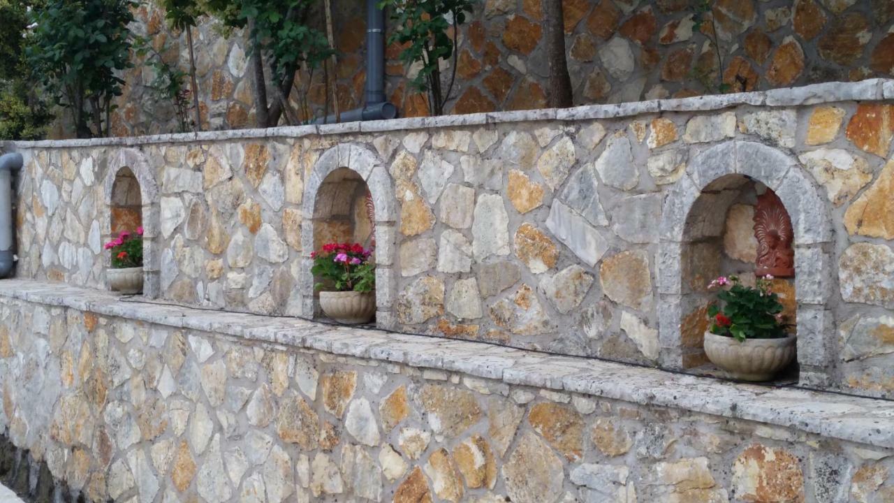 Aloe Villa Apolpaina Екстериор снимка